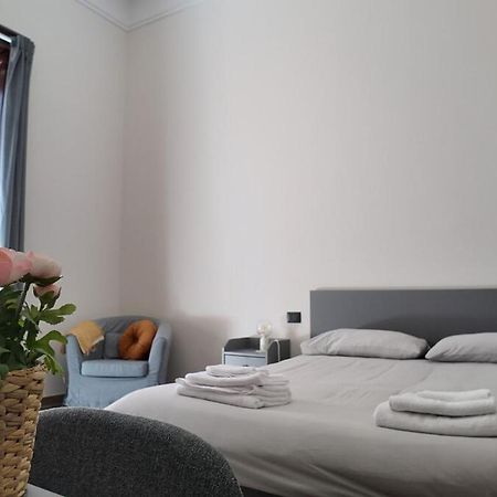 Casa Manu Nuovo Appartamento In Centro Storico Benevento Luaran gambar