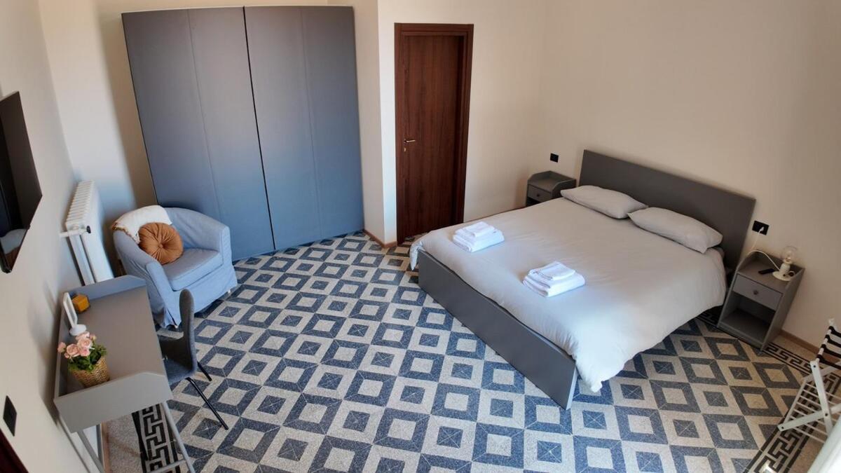 Casa Manu Nuovo Appartamento In Centro Storico Benevento Luaran gambar