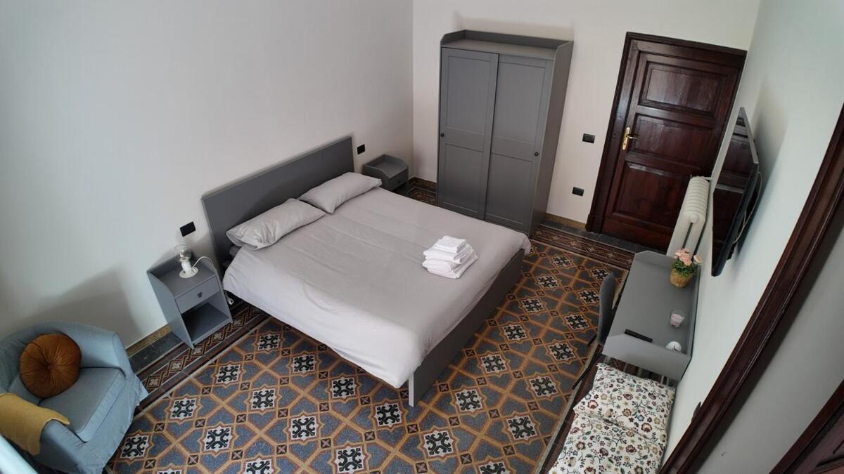 Casa Manu Nuovo Appartamento In Centro Storico Benevento Luaran gambar